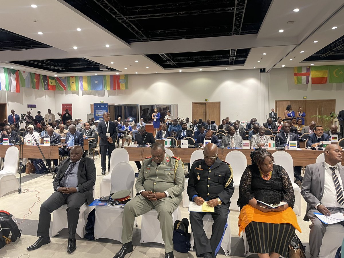 Kas_sipodi's tweet photo. Ouverture officielle de la 6ème Conférence du Réseau des Parlementaires Africains Membres de Commission Défense et Sécurité #REPAMCDS qui se déroule à #Kinshasa 🇨🇩 https://t.co/4JPEm5hPdM