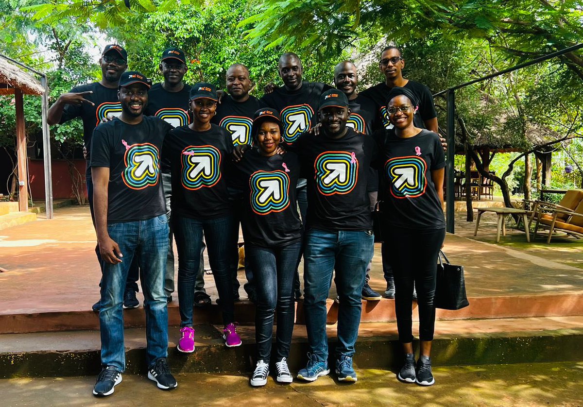 AichaToure's tweet photo. Se réunir, faire le bilan des actions en cours et poser les premiers jalons de notre plan de transformation de 2023: #Yelema.
Fière de notre équipe, engagée à accélérer l’#InclusionFinanciere au #Mali et créer de la valeur pour toutes nos parties prenantes. #Oneteam #OrangeMoney https://t.co/fBovw1oKT4
