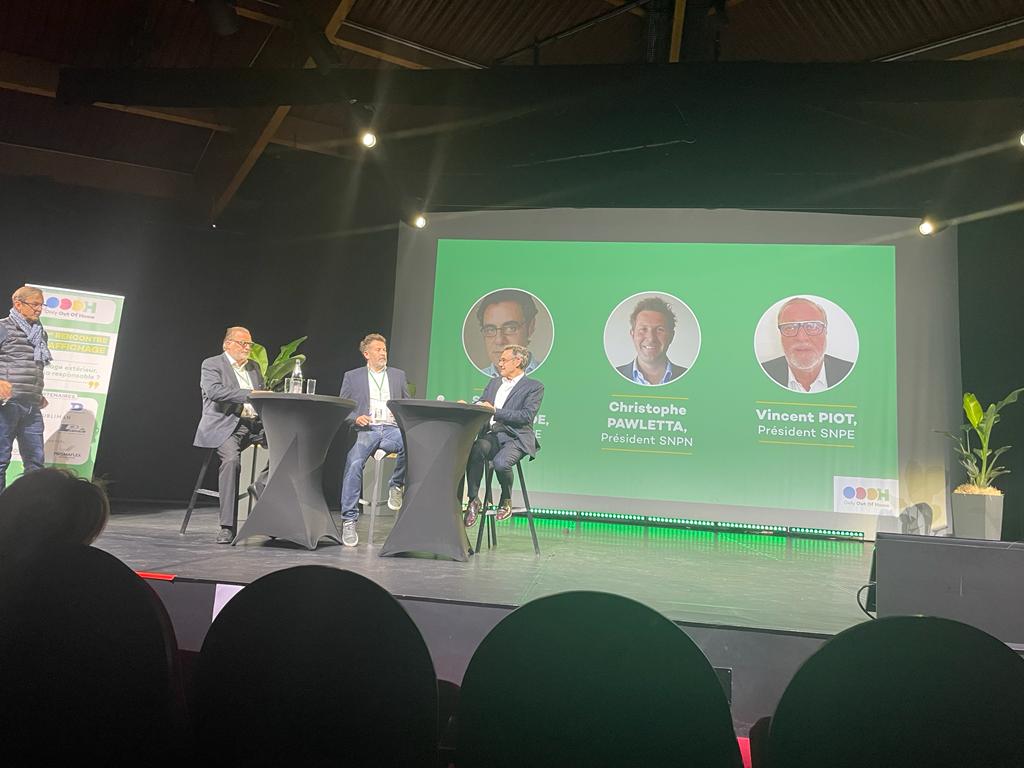 Table ronde de la Séquence 2 en présence de @GildasBonnel, Stéphane Dottelonde - Président UPE, Vincent Piot - Président SNPE et Christophe PAWLETTA - Président SNPN
#mediaresponsable #rencontredelaffichage #evenement #affichageexterieur