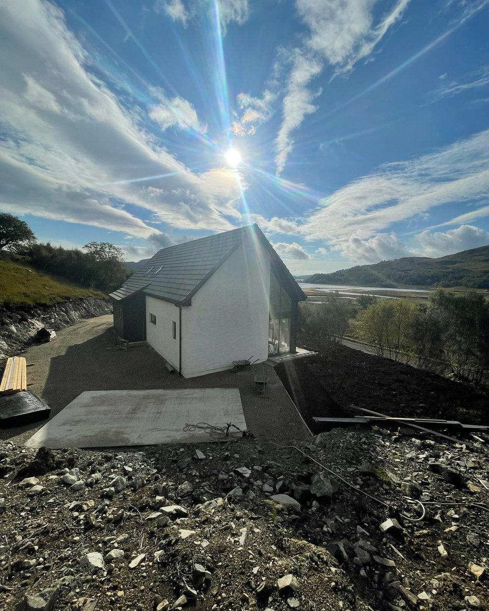 HAUStimberframe's tweet photo. The Autumn sun on the Isle of Mull highlights our lovely clients Moira &amp; James fabulous new HAUS. How can HAUS help you?     https://t.co/TkP2K1og8m https://t.co/N7y3VENtHA