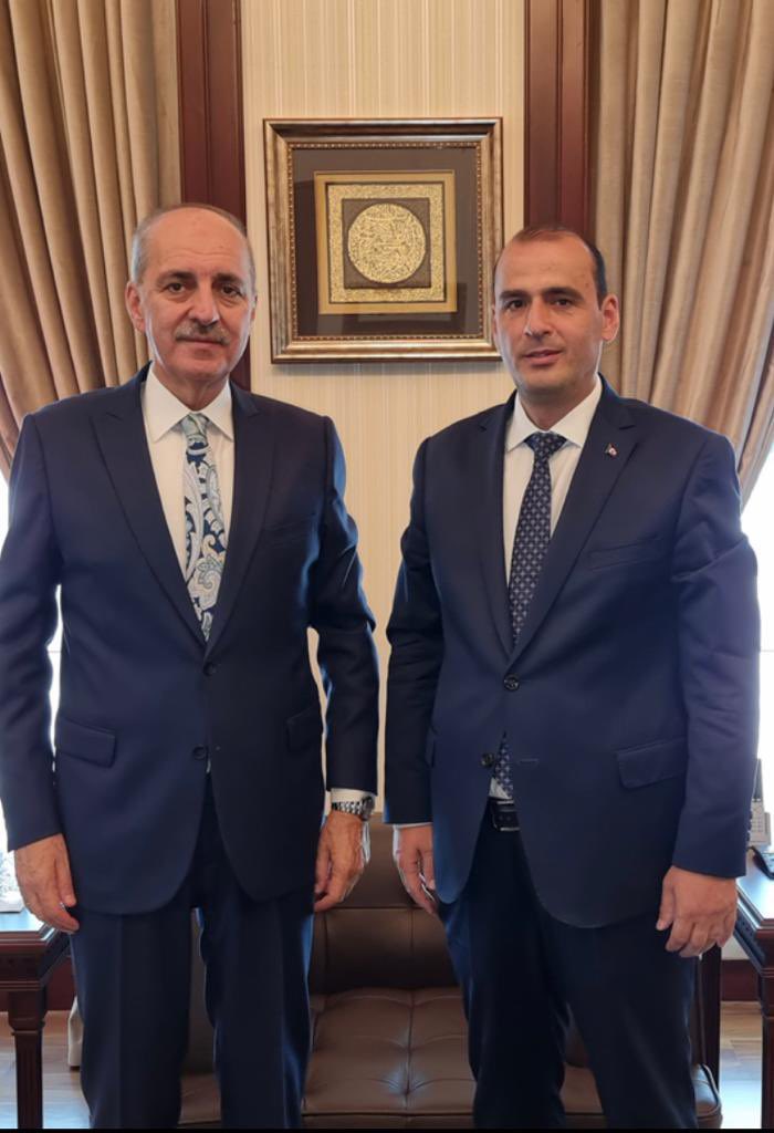 Fatih__Bildik's tweet photo. Genel Başkanvekilimiz Sn. Numan Kurtulmuş Beye ziyarette bulunarak ilçemizde yürüttüğümüz çalışmaları anlatıp, kıymetli tavsiyelerinden istifade ettik.

Değerli Başkanvekilimize hüsnükabul ve misafirperverliğinden dolayı teşekkür ediyorum.

@NumanKurtulmus https://t.co/abvAUKU71Q