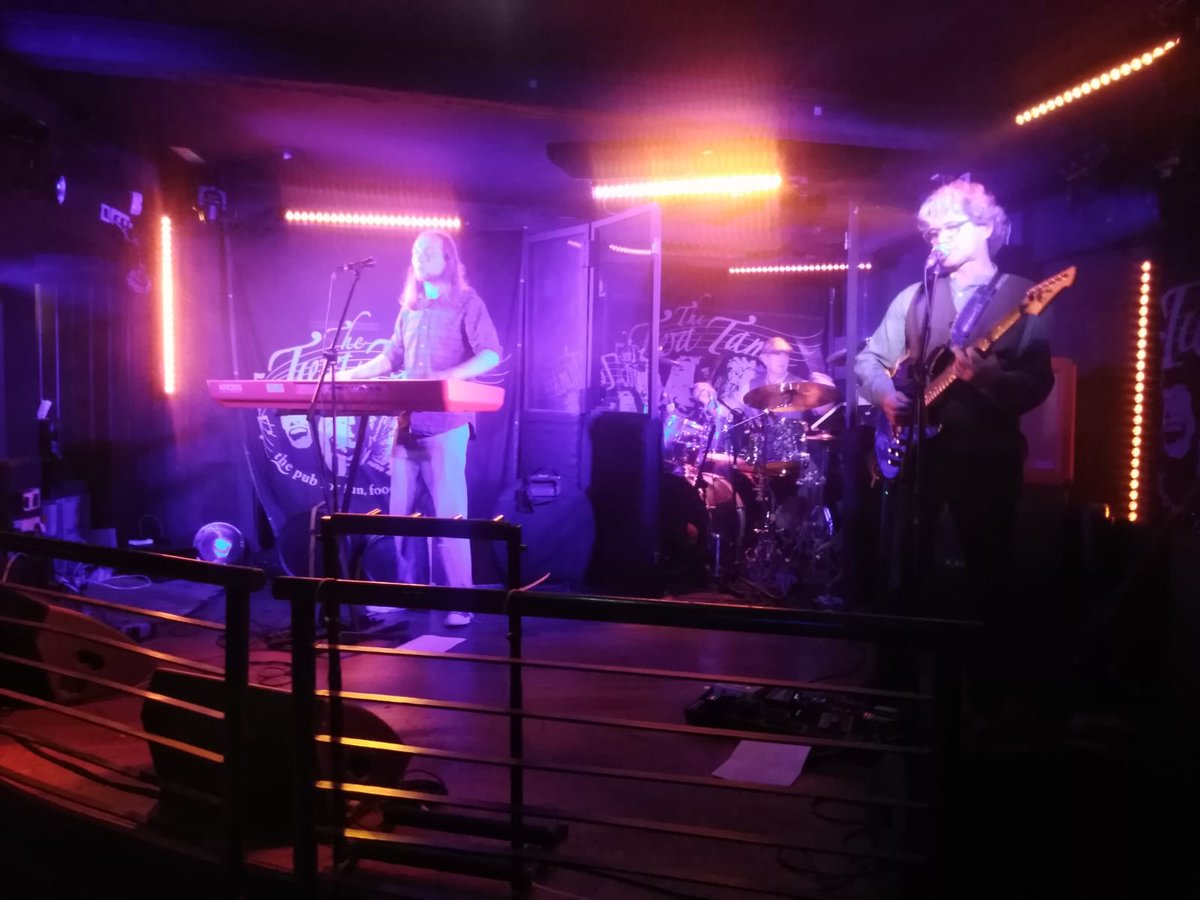 Soupedupfords's tweet photo. Us at the Twa Tams in Perth last night. https://t.co/mmKeJac6JD