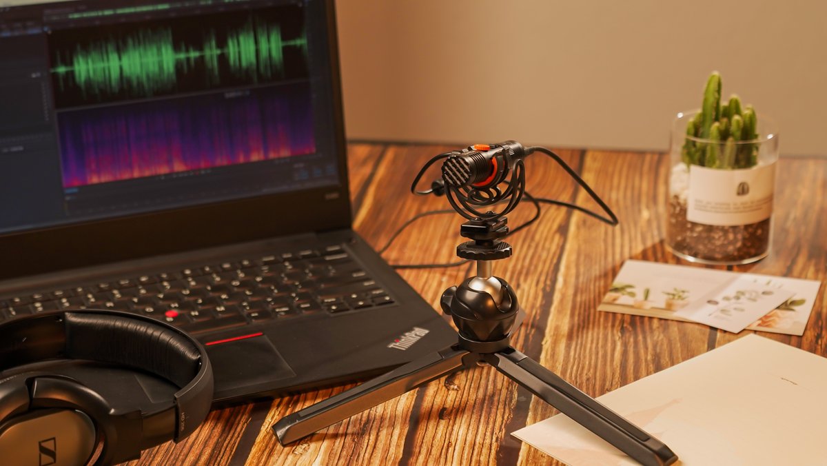 ComicaAudio_JP's tweet photo. Capture every warm detail of your voice and creativity. The VM10 PRO gives you transparent sound quality whether recording at home or in the studio. What will you create with VM10 PRO?
Visit for more: https://t.co/mARxqgQ2nk
#comica #comicamicrophone #comicamic #shotgunmic https://t.co/GV0HTzosTR