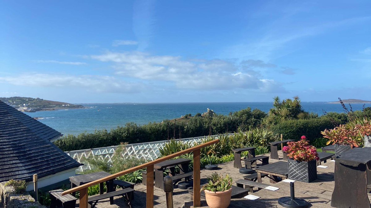 Beautiful Autumn day here today on Scilly the blue skies are back 😀 #Autumn #fabulousfoodFabulousview #simplystunning