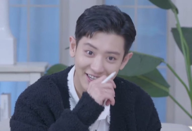 FORUCHANYEOL's tweet photo. CHANYEOL IS SO HANDSOME https://t.co/glK2IeZwYs