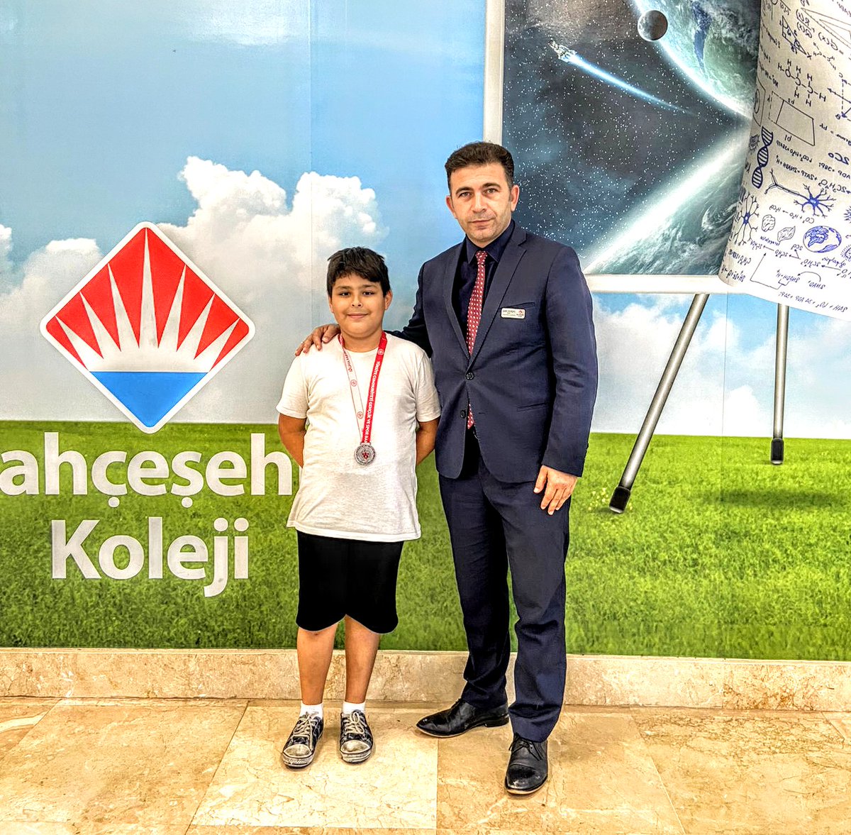 Antalya Amatör Spor Haftası Karate İl Şampiyonasında öğrencimiz Ali Arel Kanber Küçükler Kategorisinde Antalya İl 2.'si olmuştur. Öğrencimizi tebrik eder, başarılarının devamını dileriz.