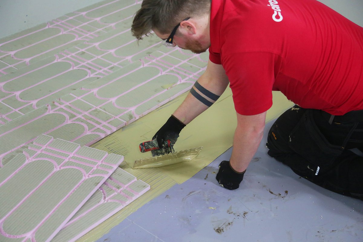 With the Government’s push towards using heat pumps, now is the ideal time to be talking about installing UFH. ✅
As it runs at lower flow temperatures, it is more energy efficient and the ideal solution for future proofing heating systems!♻️💪