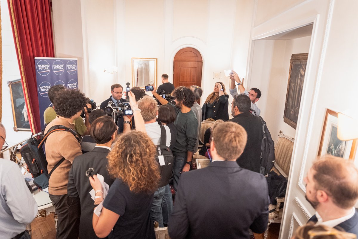 BalazsOrban_HU's tweet photo. 🇭🇺🤝🇮🇹Since the long-standing and excellent relations between the Hungarian govt. and all the parties that will make up the incoming Italian govt., cooperation on some main issues like illegal migration and family policy will not be difficult. #ItalyCon
📰https://t.co/KovQtN4Y1b https://t.co/7lgJJlEoKk