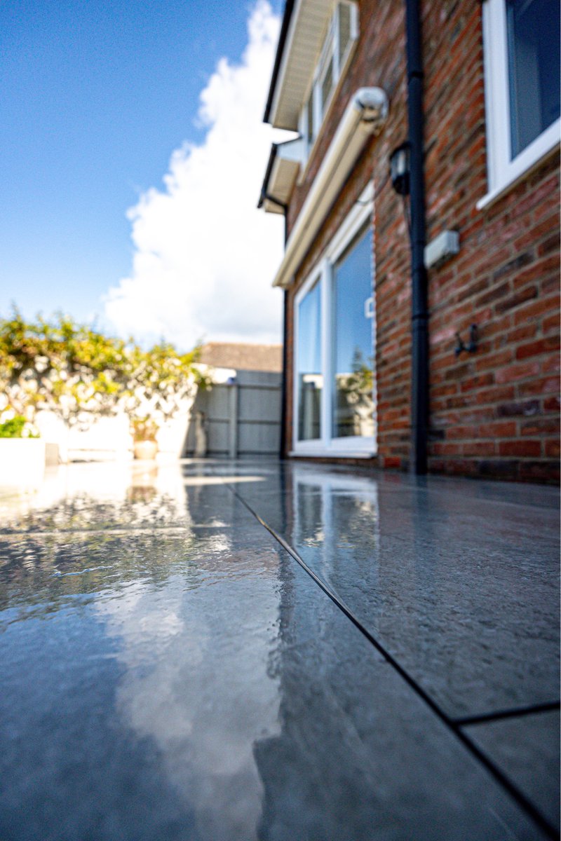 IN THE LAND OF PIGMENT, PORCELAIN SHINES BRIGHT
__________________________________

Get your porcelain shine on by dropping up a message for your free no obligation quotation.
<a href="/greenwaypoole/">Greenway Poole Ltd</a>