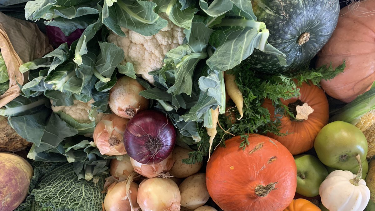 itstwelve15's tweet photo. #harvestfestival #vegetables #fruits #harvest display by @ag_axton This is the #quality of fresh produce we are using every single day. <3
#fresh #tasty #deliciousfood #schoolmeals #schoolfood https://t.co/BZUj8pz1KX