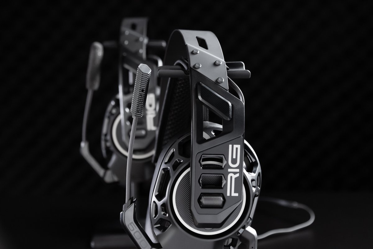 NaconFR's tweet photo. Vous voulez connaître précisément la position de vos ennemis ? Le RIG 500 Pro et son son parfaitement équilibré sont là pour vous ! 🎧🆕
Un son précis, une qualité audio excellente et un confort inégalé ! 👉 https://t.co/KRBXUPe4T2
#RIG #GearUp #GearGood #Nacon #RIG500Pro https://t.co/QbOEpue8NR