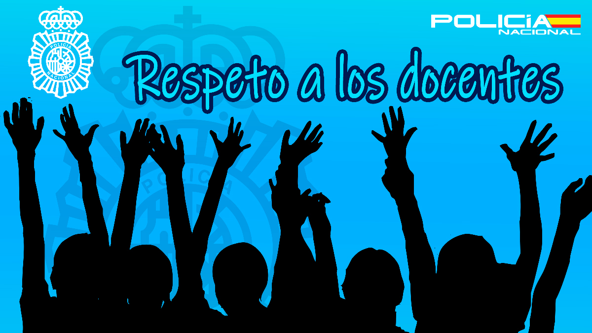 policia's tweet photo. Ellos aman enseñar para que tu ames aprender 💙

Los #docentes merecen #respeto a su trabajo 👩‍🏫 https://t.co/DzWSQk6U0D