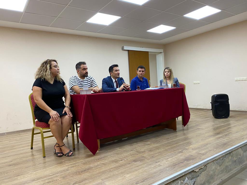 Okulumuzda gerçekleşen aile eğitimi kursumuza katılımlarından dolayı İl Müdür Yardımcısı Sn. Mikail EREN’e ve tüm velilerimize teşekkür ederiz. <a href="/tcmeb/">Millî Eğitim Bakanlığı</a> <a href="/MersinValiligi/">Mersin Valiliği</a> <a href="/ahpehlivan53/">Ali Hamza Pehlivan</a> <a href="/MersinMEM/">Mersin İl Millî Eğitim Müdürlüğü</a> <a href="/AdemKoca46/">Adem Koca</a> <a href="/MikailEREN33/">Mikail EREN</a> <a href="/AkdenizilceMem/">Akdeniz İlçe Milli Eğitim Müdürlüğü</a> <a href="/AdemSimsek33/">Adem ŞİMŞEK</a>