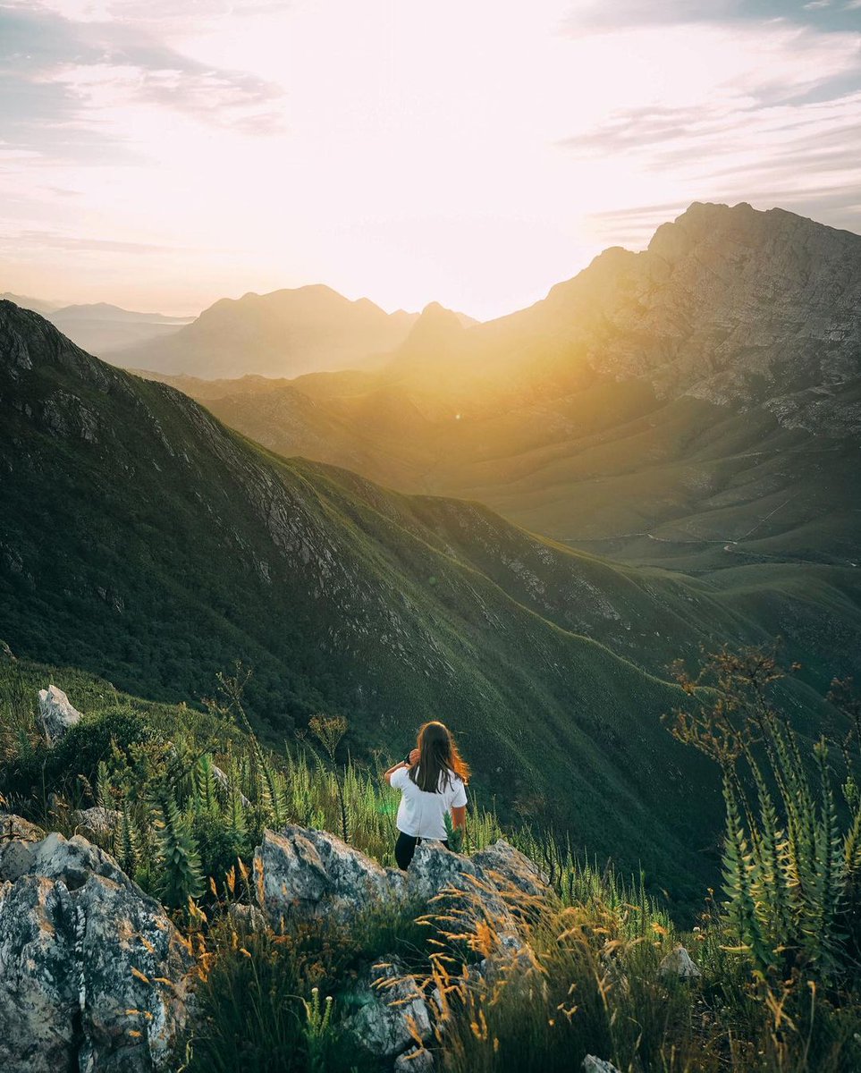 southafricauk's tweet photo. What are some of the unmissable spots you'd recommend seeing on the Garden Route? 💚🤩

📷 Outeniqua Mountains by @visualsofarian, Mossel Bay by @travel_blogged, Storms River by @dazzlab and Wildnerness National Park (and Nima Lodge) by @ramiieg via @babalwa_mcaciso. https://t.co/W2Nqf3fE6Q