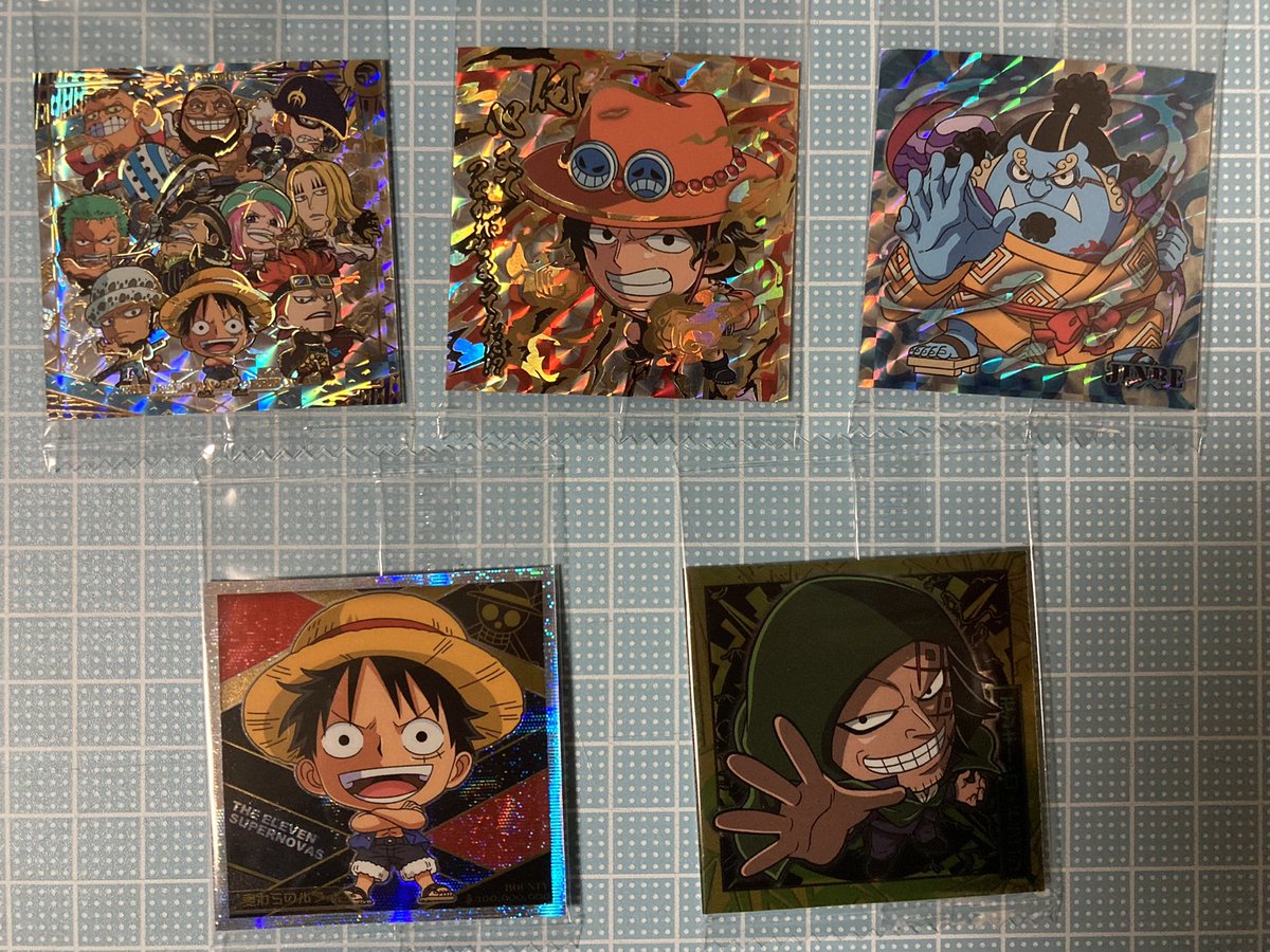 tsukapan1188's tweet image. 帰りに昼に行った
スーパーへ寄ったら
ワンピース ウエハース まだ10コあったので5コおかわりしました😁
もう一つのシクレのエースきてくれました🤩

#ワンピース 
#大海賊ウエハース 🏴‍☠️
#LOG3