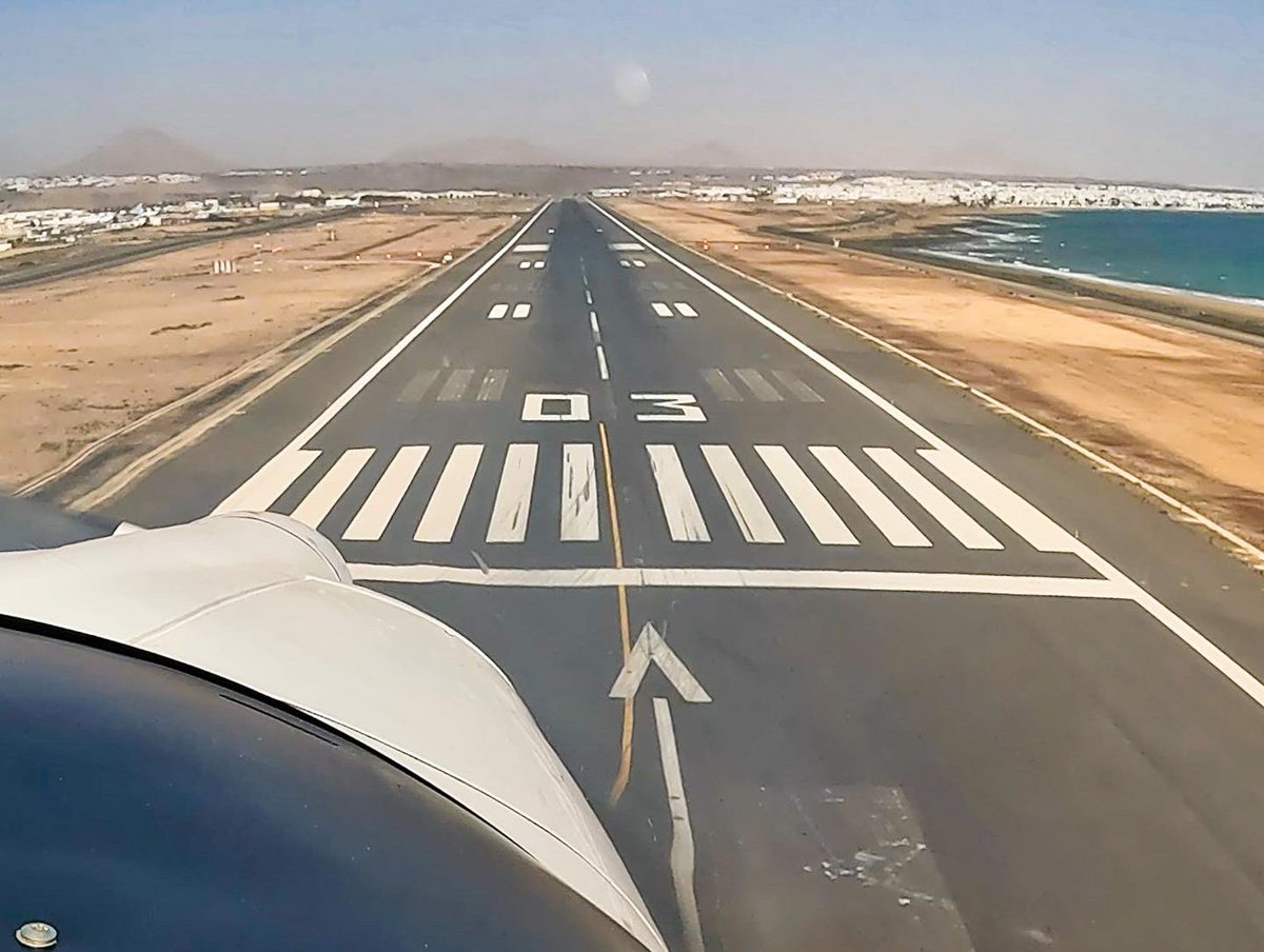 stani320's tweet photo. Messing with the crosswind on our arrival into Lanzarote airport. π¬
St. Maarten in the Canaries π ποΈ #lanzarote #airport #avgeek #garminaviation #garmin #tecnam #flytecnam #flyrotax #foreflight #canavia #flycanavia #approach #landing #canaries #cockpitview #sky #aviation https://t.co/Pw5Dg8NalA
