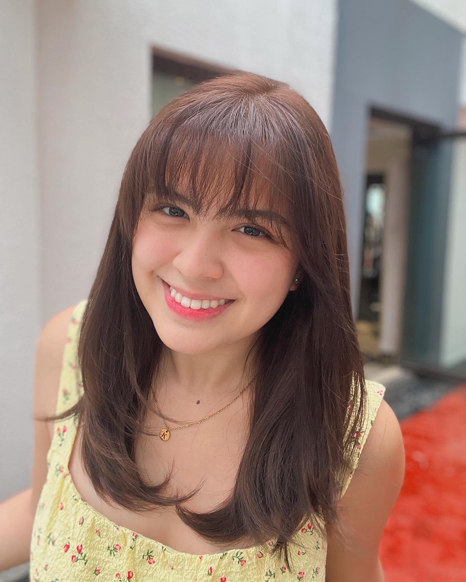 alexailacad's tweet photo. it was time for a change 💇🏻‍♀️ https://t.co/UvneVRQy1L