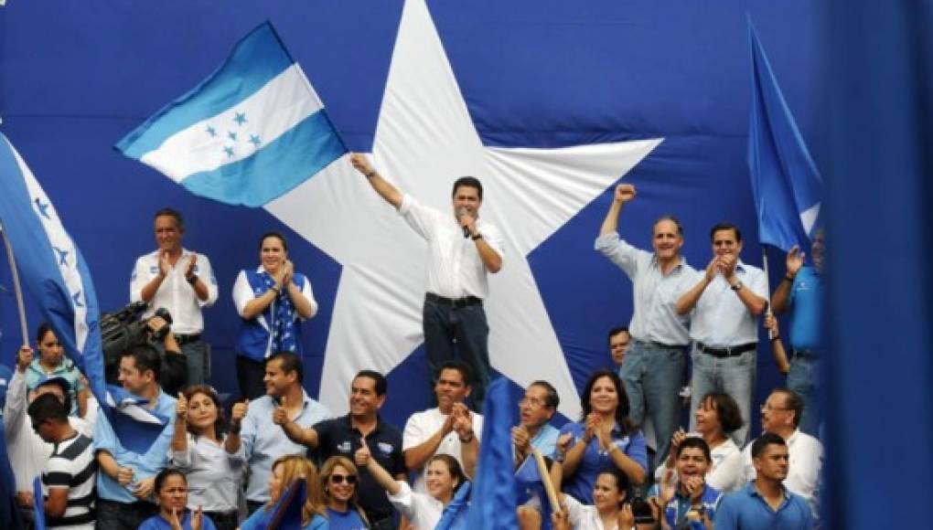 corruptexposer's tweet photo. Partido Nacional de #Honduras, catalogada como Institución Criminal por los jueces de @SDNYnews con el 97% de su cúpula, ligados en actos de corrupción, narco tráfico, lavado de activos, asesinatos sistemáticos, nexos al crimen organizado, violaciones a la constitución. 🔥⚰️🔥 https://t.co/DScdXsBWZY