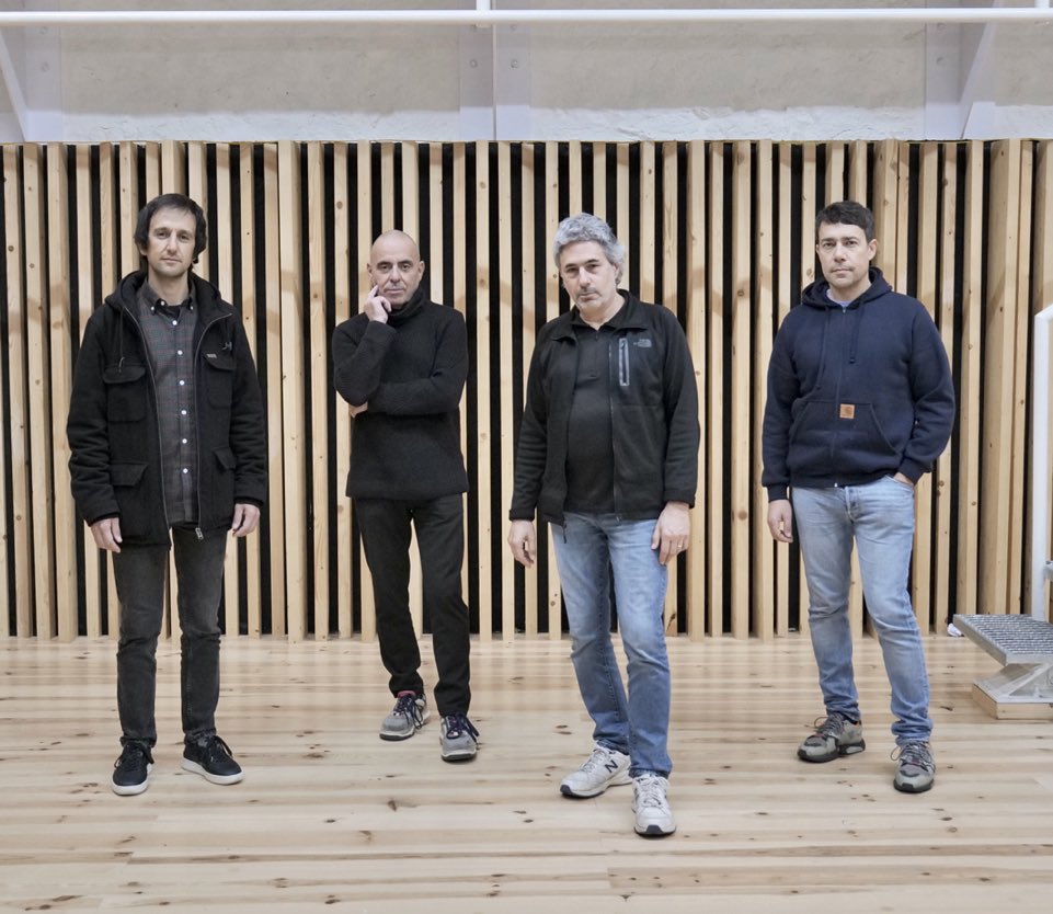 xosemiguelez's tweet photo. 💣@xosemiguelez 4tet proxecto gañador nos @prmartincodax 💣@xosemiguelez 4tet won the @prmartincodax jazz e músicas improvisadas tan agradecidos/so grateful 🙏parabéns congrats @valenscaamano #orquestragalegadeliberacion https://t.co/WOjI4troc7