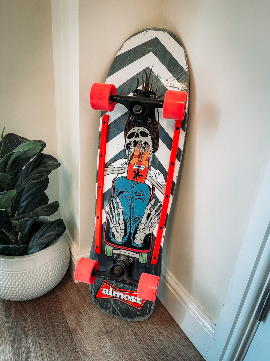 TheAspieWorld's tweet photo. Whoop new rails on my cruiser deck #aurism #skateboard https://t.co/UwuB1VZiwA