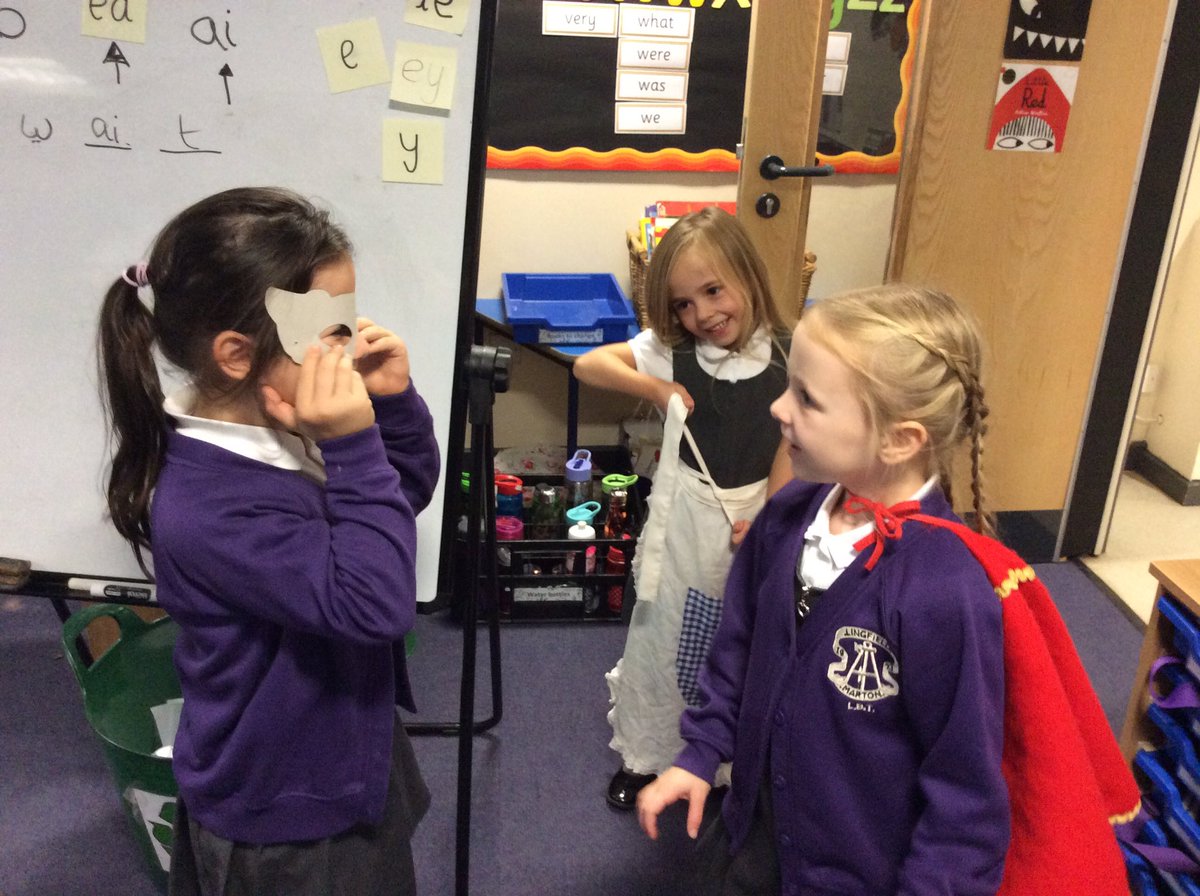 LingfieldPri's tweet photo. Year 1 are enjoying retelling the story of Little Red Riding Hood this week. We even had photographers recording the live performance #spokenlanguage #Talk4Write https://t.co/RJd4ijApZR