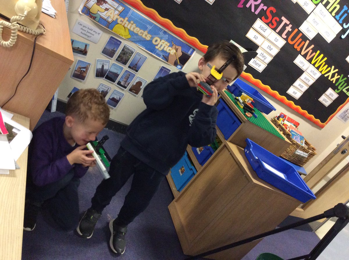 LingfieldPri's tweet photo. Year 1 are enjoying retelling the story of Little Red Riding Hood this week. We even had photographers recording the live performance #spokenlanguage #Talk4Write https://t.co/RJd4ijApZR