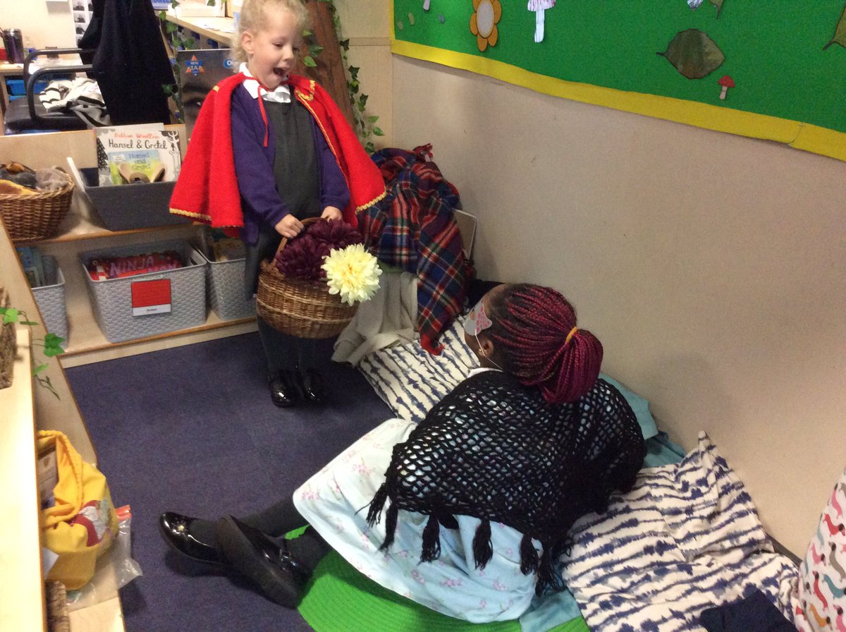 LingfieldPri's tweet photo. Year 1 are enjoying retelling the story of Little Red Riding Hood this week. We even had photographers recording the live performance #spokenlanguage #Talk4Write https://t.co/RJd4ijApZR