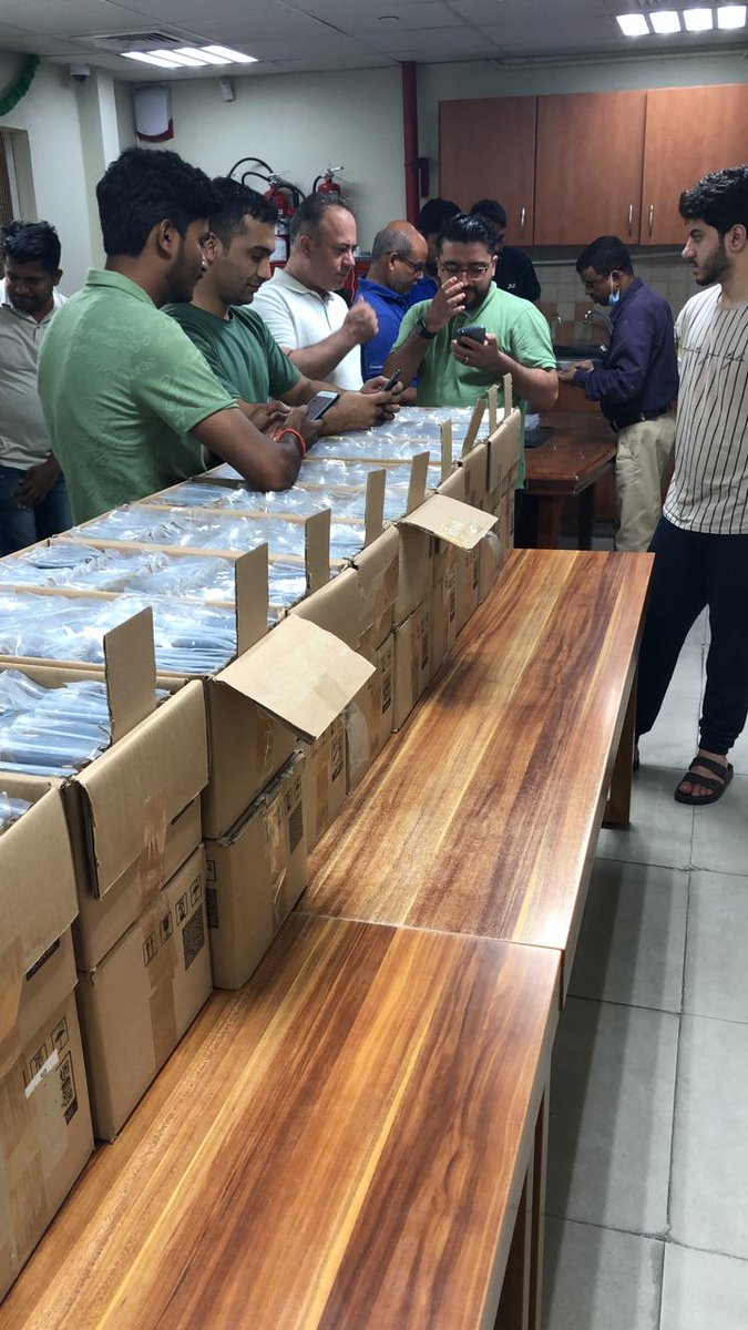 RehandelByM's tweet photo. Rehandel comes with its weekly live auction held in Dubai!📢
Get Assured quality smartphones delivered with 30 days warranty policy.

#RehandelByMercantile #ReadyStock #BulkSale #B2B #BulkPurchase #WholesaleMarket #UsedAndroidPhones #AndroidForSale #Usedphones #BuyAndroid

1/2 https://t.co/RTMt6EaBCz