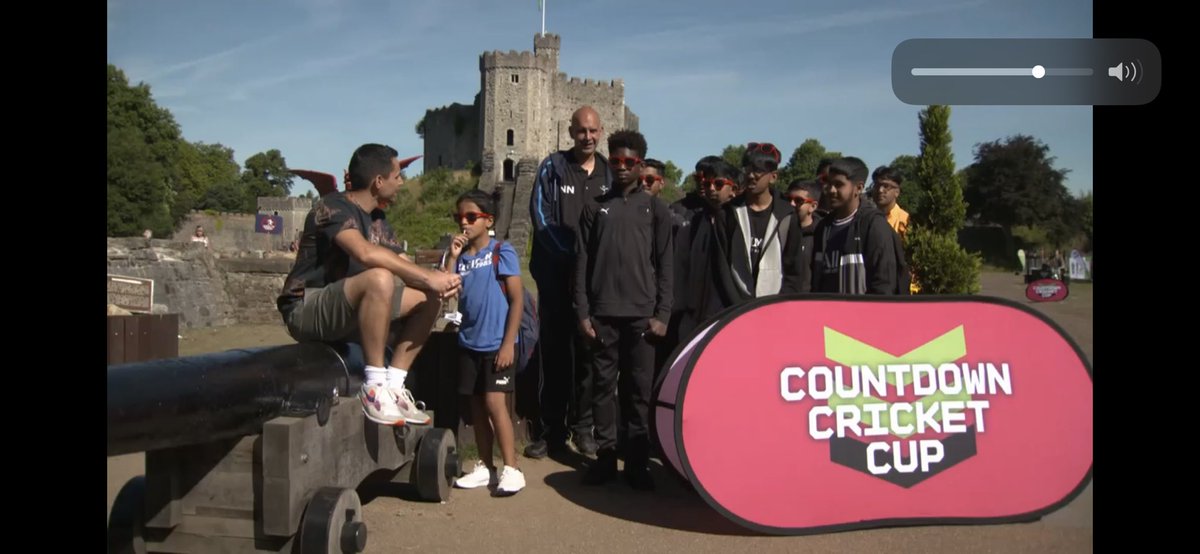 CricketWales's tweet photo. #TBT - Throwback to the South 🏴󠁧󠁢󠁷󠁬󠁳󠁿#CountdownCup Final @cardiff_castle this summer 💯🏏🏆🏰
Diolch @BBCSport @ben_cajee @thehundred @ECB_cricket for this, featuring the awesome @eystwales &amp; @LlandaffCC Ladies &amp; @MujiDCO #WeAreWelshCricket 🏏🏴󠁧󠁢󠁷󠁬󠁳󠁿 @sportwales 
https://t.co/z6lVpUmhrq https://t.co/ntmNgwt8wD