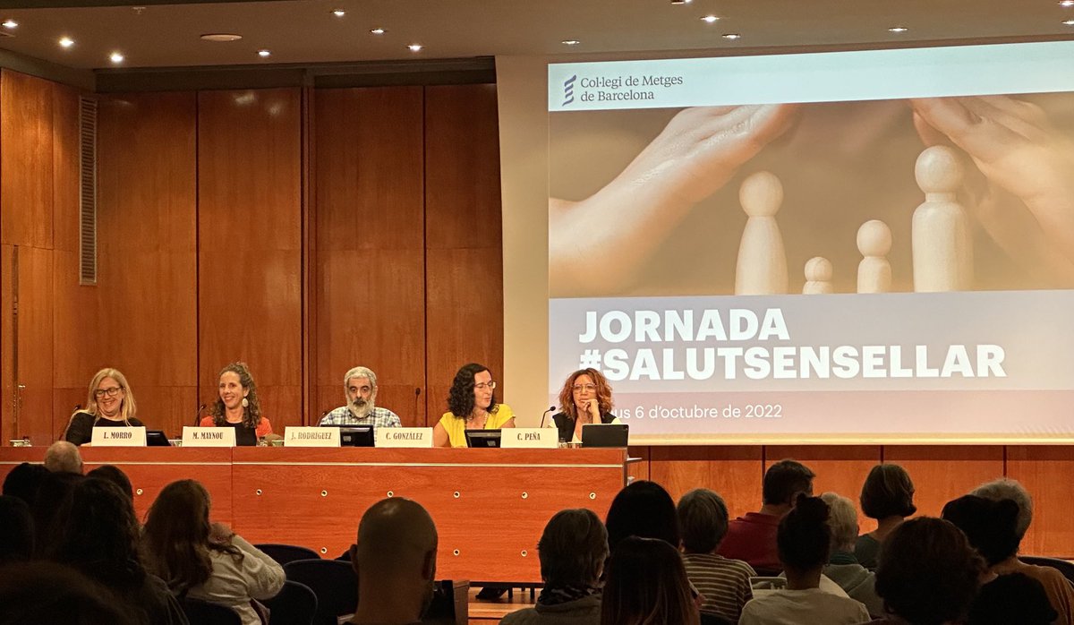 BiancaBelBar's tweet photo. Empieza la mesa “social” de la jornada #salutsensellar @COMBarcelona @treballsocial1 @conchitapega @Lauramorro_f #treballsocial #treballsocialsanitari #pacientexpert #trabajosocial #trabajosocialsanitario #pacienteexperto https://t.co/g43iXrcn6J