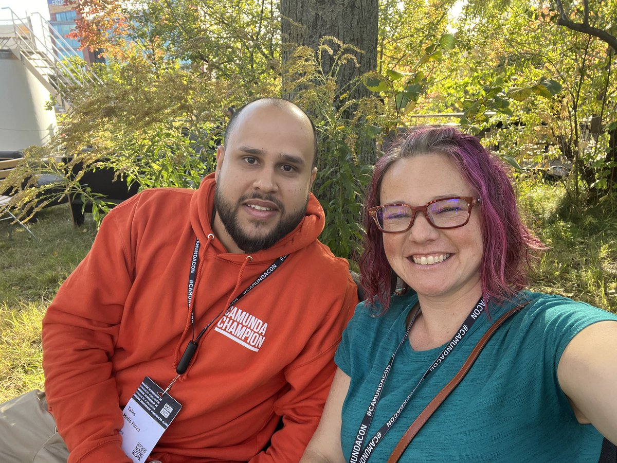 mary_grace's tweet photo. Just had the best conversation with @tmpaiva55 about just how special our community is 🥰 

I’m so impressed by the contributions he (and all of our other Champions) have made and so grateful to be a part of this team.

#CamundaCon https://t.co/98tdtUwkCF