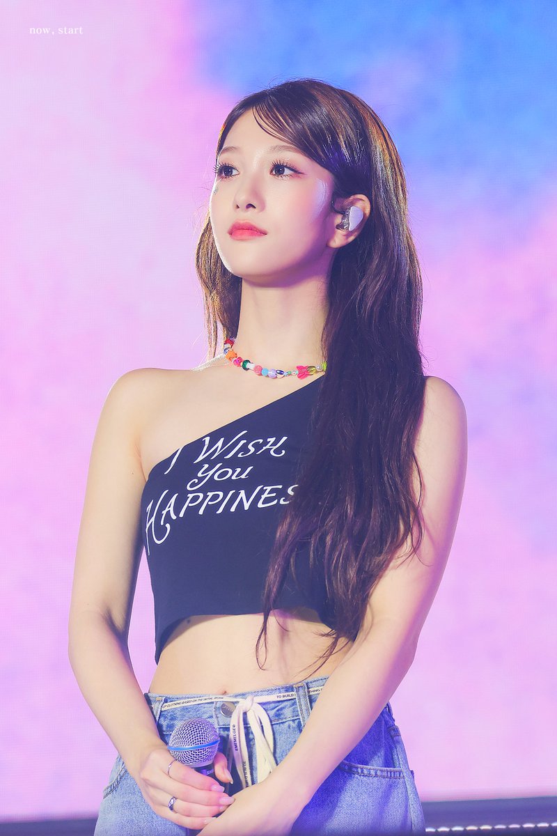 221002 이서연 HQ

#프로미스나인 #fromis_9
#이서연 #서연 #seoyeon

더여나🍀