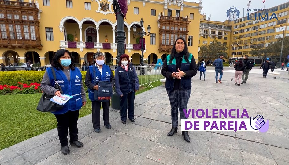 MuniLima's tweet photo. A través de la Gerencia de la Mujer e Igualdad continuamos trabajando para combatir la violencia de género.

🤝 Nuestras #DefensorasComunitarias recorren diferentes puntos de Lima Metropolitana para concientizar a la comunidad. https://t.co/EKOaxsgxyJ https://t.co/7W5t2guAiK