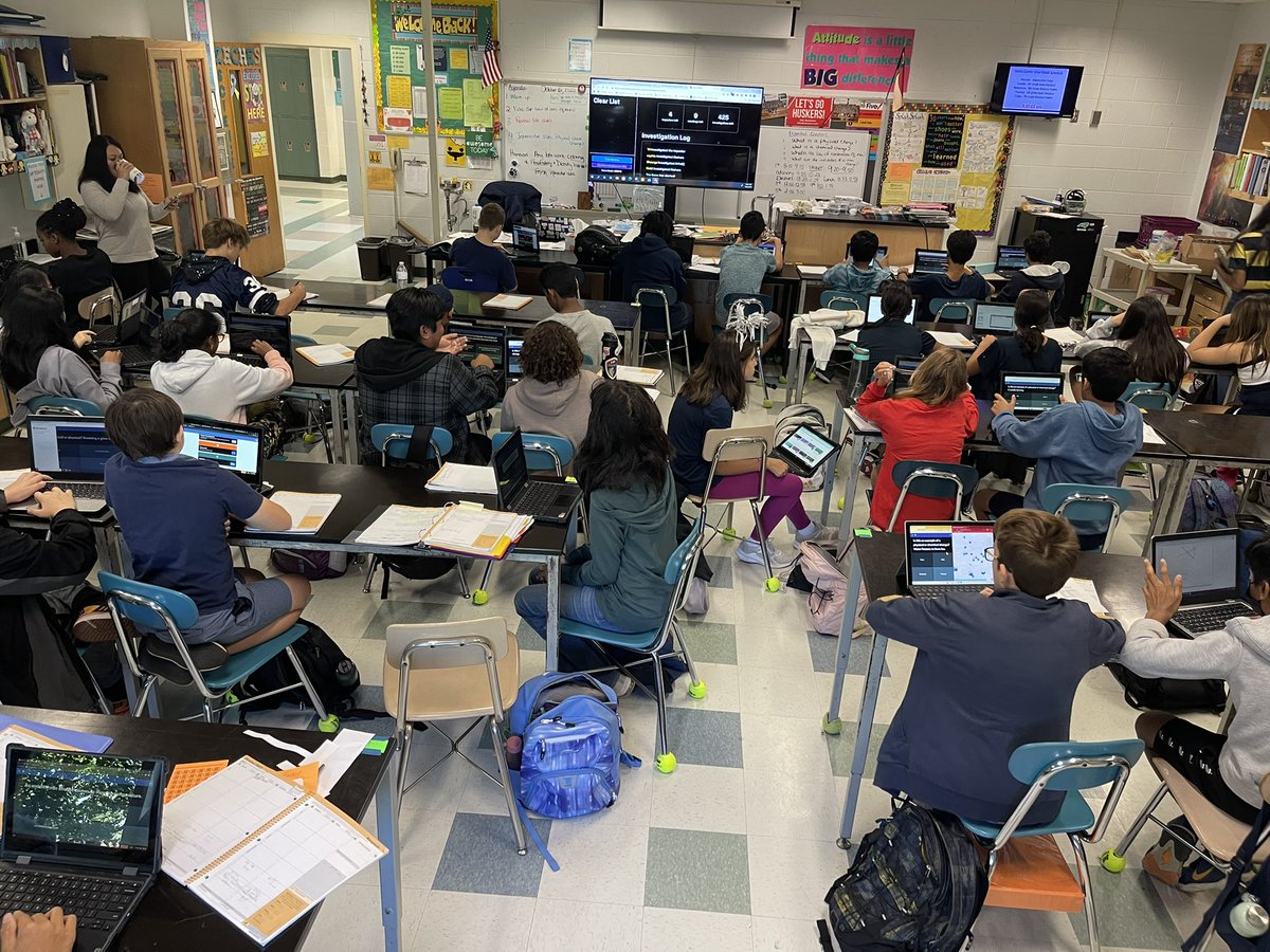 Smart block is on 🔥with a dueling chemical physical change Gimkit game between  Zeches and @SwiftSwift2013!