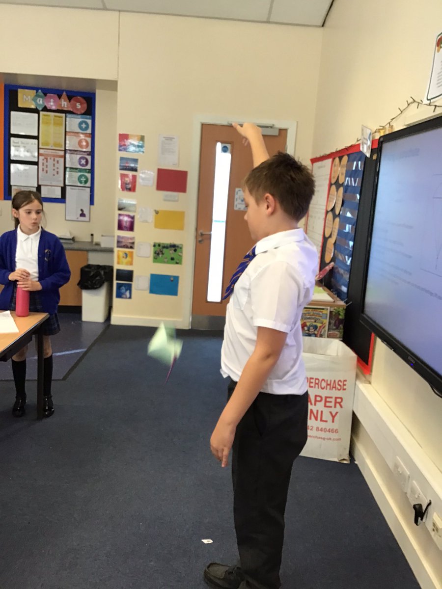 CanonYearFive's tweet image. Some more amazing science going on this afternoon! Forces and Mechanisms has been such an interesting topic and this afternoon they are learning about air resistance! Testing parachutes with different materials. 🪂 @Cornerstonesedu @LT_Trust @CanonSharples #CSPSSTEM #CSPSScience