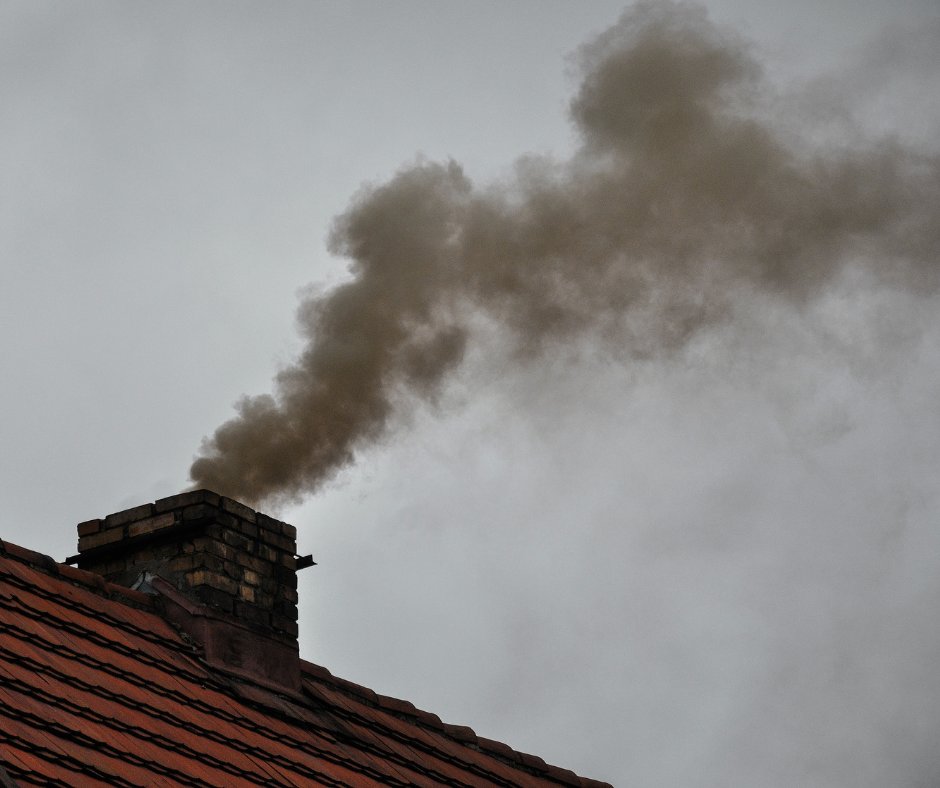 Portalia3's tweet photo. Różnice między kominami wynikają często z faktu, że dym nie jest taki sam jak spaliny. Co więc wybrać? 🏠
https://t.co/HplqxXPLKx
#portalia #komin #kominy #systemykominowe #rodzajekominów #kominspalinowy #komindymowy #kominyspalinowe #kominydymowe #jakikomin #dach #budowadachu https://t.co/va4kYYN3p3