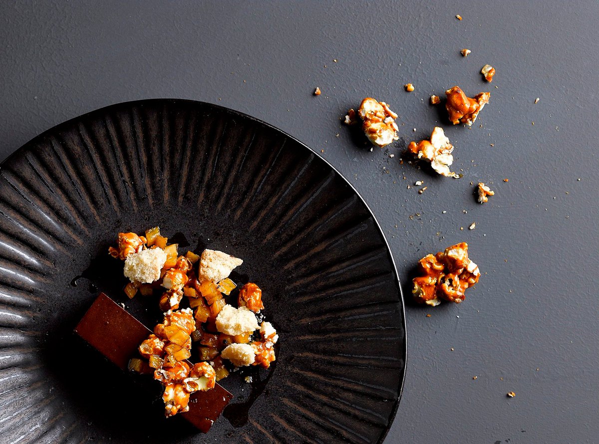 hostedbynml's tweet photo. Big fan of chocolate?! Then you’ll love our desserts, available at corporate and private events 🍫🖤 https://t.co/hT8cCb36Ia