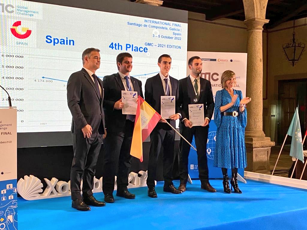aeroespacialUPM's tweet photo. A pesar de ir primeros en alguna de las tomas de decisiones, el equipo español (estudiantes de #ETSIAE) obtuvo la cuarta posición en la final internacional de #GlobalManagementChallenge.
@GMC_Spain #somosUPM #nosoloingenieria https://t.co/11asWcLdi8