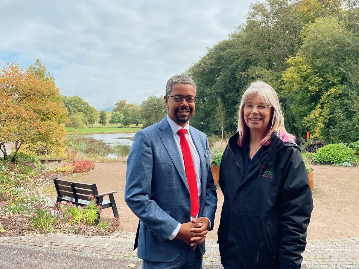 It was a pleasure to welcome the Minister for Economy, <a href="/vaughangething/">Vaughan Gething</a>, to the Botanic Garden today, as he attended the Welsh Government Economic Summit here.

Here is Vaughan Gething MS with our Interim Director, Catrin Evans.

<a href="/WelshGovernment/">Welsh Government</a> <a href="/WGEconomy/">Llywodraeth Cymru Economi</a>