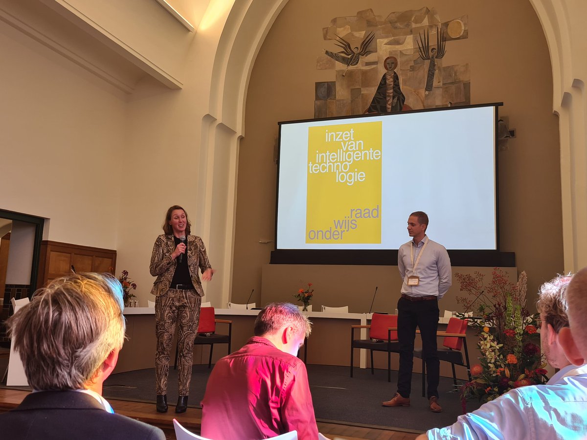 CarolienKvC's tweet photo. En we gaan door naar het middag programma met vraagarticulatie en referentiekader! #NOLAI @Inge_molenaar @Radboud_Uni https://t.co/OiwbCSRdkx