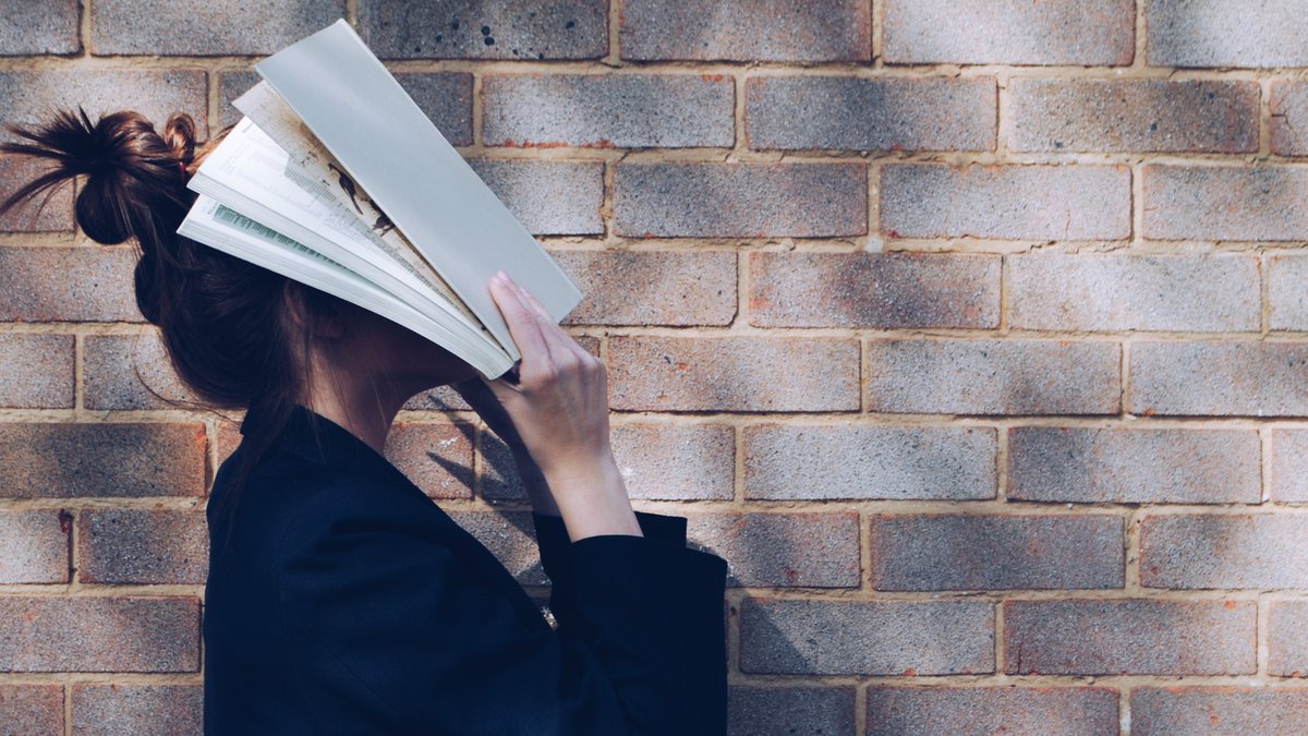 LBS_LibraryTeam's tweet image. Due to the train strike the Library desk will not be staffed on Saturday 8th October. You can still borrow and return books using the self-issue kiosks.
But there is a member of staff monitoring our email inbox, live chat and phone line from 11:00-17:00. #lbslibrary