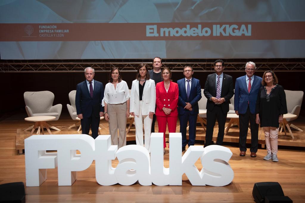 FundacionEFCL's tweet photo. Ayer fue el día. Nuestro #FPTalks22 sirvió de encuentro para #estudiantes, #docentes, #empresarios y profesionales de diversos sectores. Y nosotros solo podemos dar las gracias a TODOS los que participasteis y lo hicisteis posible. https://t.co/BzZOsnhrwG
