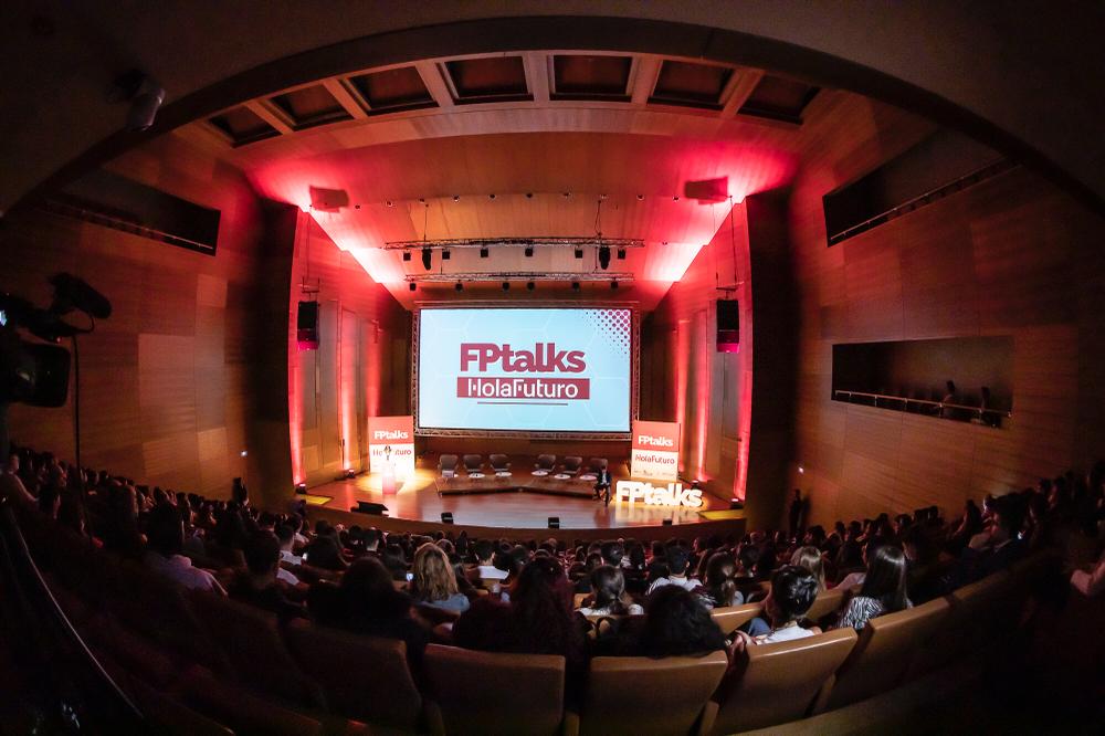 FundacionEFCL's tweet photo. Un año más, gracias inmensas a todos los que estuvisteis, participasteis, aplaudisteis y os emocionasteis como nosotros. ¡Seguimos diciendo #HolaFuturo y hasta el año que viene! #FPTalks22 https://t.co/Krr0MtpniV