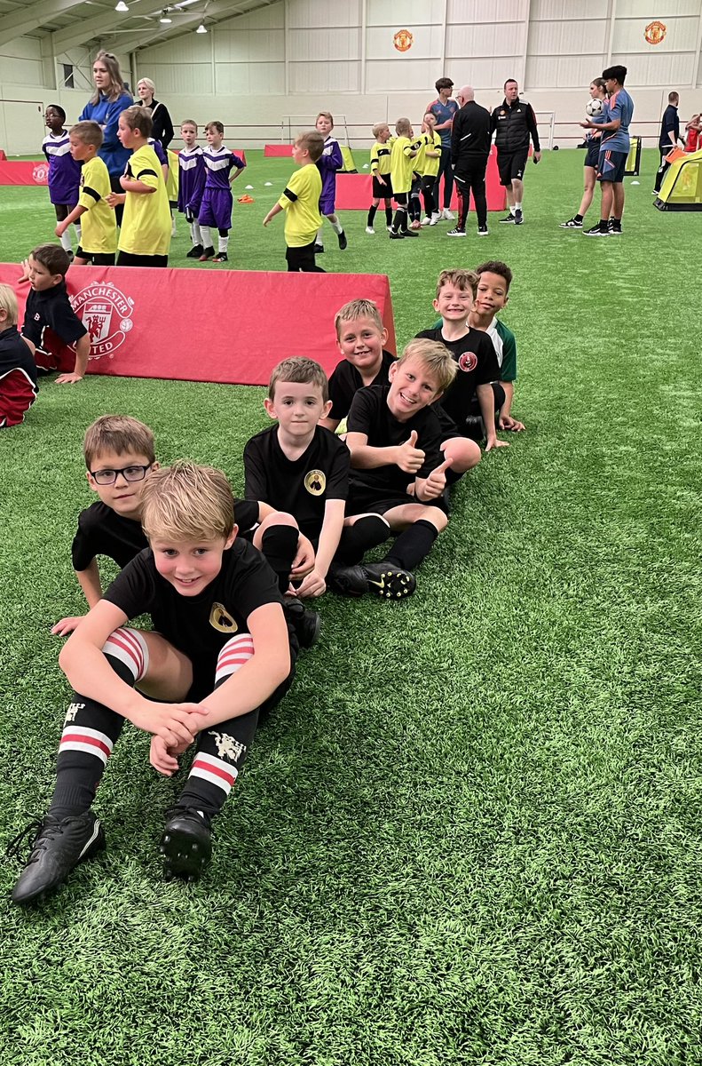 daly_mrs_'s tweet photo. Wow! What a performance from our Year 3 team to win this morning’s tournament @ManUtd Great teamwork, resilience and a lovely event to be a part of @StJosephStBede #dreambelieveachieve #sjsbpe #sjsbyear3 #manutd https://t.co/m9ZbsIkp4A
