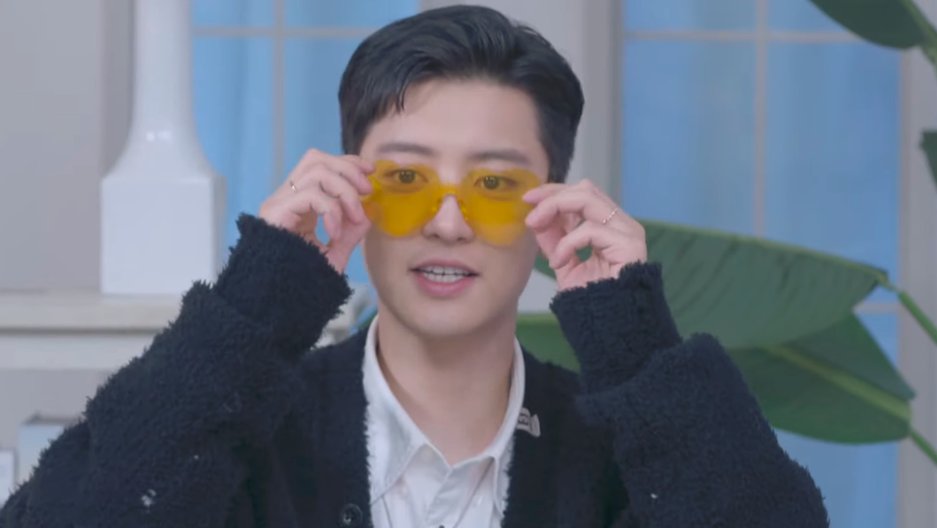 yeolowii's tweet photo. so freaking handsome https://t.co/171urQY97r