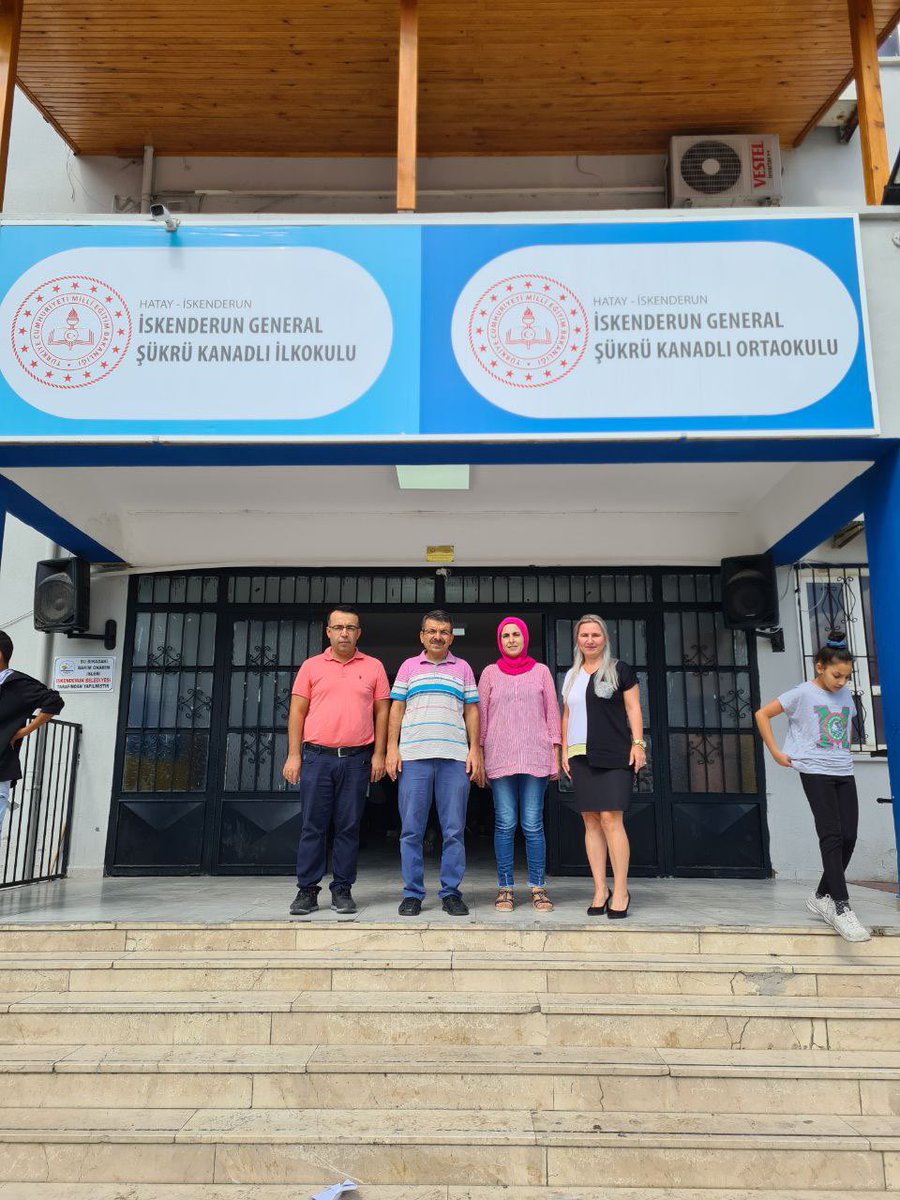 Çocuklarımızın sağlıklı ortamlarda eğitime devam etmeleri amacıyla tüm ilçelerimizdeki okullarda; “OKULUM TEMİZ" belgelendirme çalışmalarımız devam etmektedir.<a href="/OzilLevent/">Dr. Levent Özil🇹🇷🇹🇷🇹🇷</a> <a href="/ozkan_meb/">Özkan AVCI</a> <a href="/hataymem/">Hatay İl Millî Eğitim Müdürlüğü</a> <a href="/SeyitAliBuyuk/">Seyit Ali Büyük</a> <a href="/yakupbiici1/">yakup biçici</a>