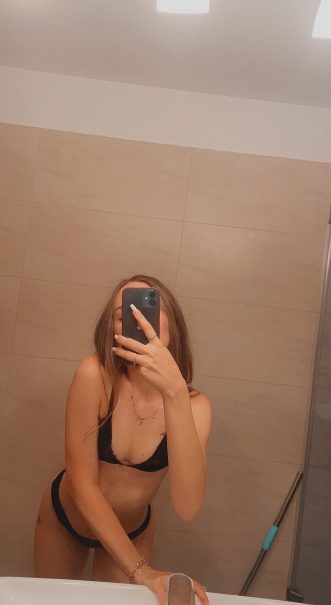 EmmaEll14's tweet photo. every horny buyers who RETWEET&amp;FOLLOW will get a free 3 nude boobs/pussy full video in dm's 😋😜
dm me for my prices 😈🥵
 #dm #horny #jailbait #porn #nsfwtwtﾟ #pay2play #sellingnudes #secretseller   #cockrate #nsfwtwt #bigtits #alterpinay #juicypussy https://t.co/pahTa3wCfQ