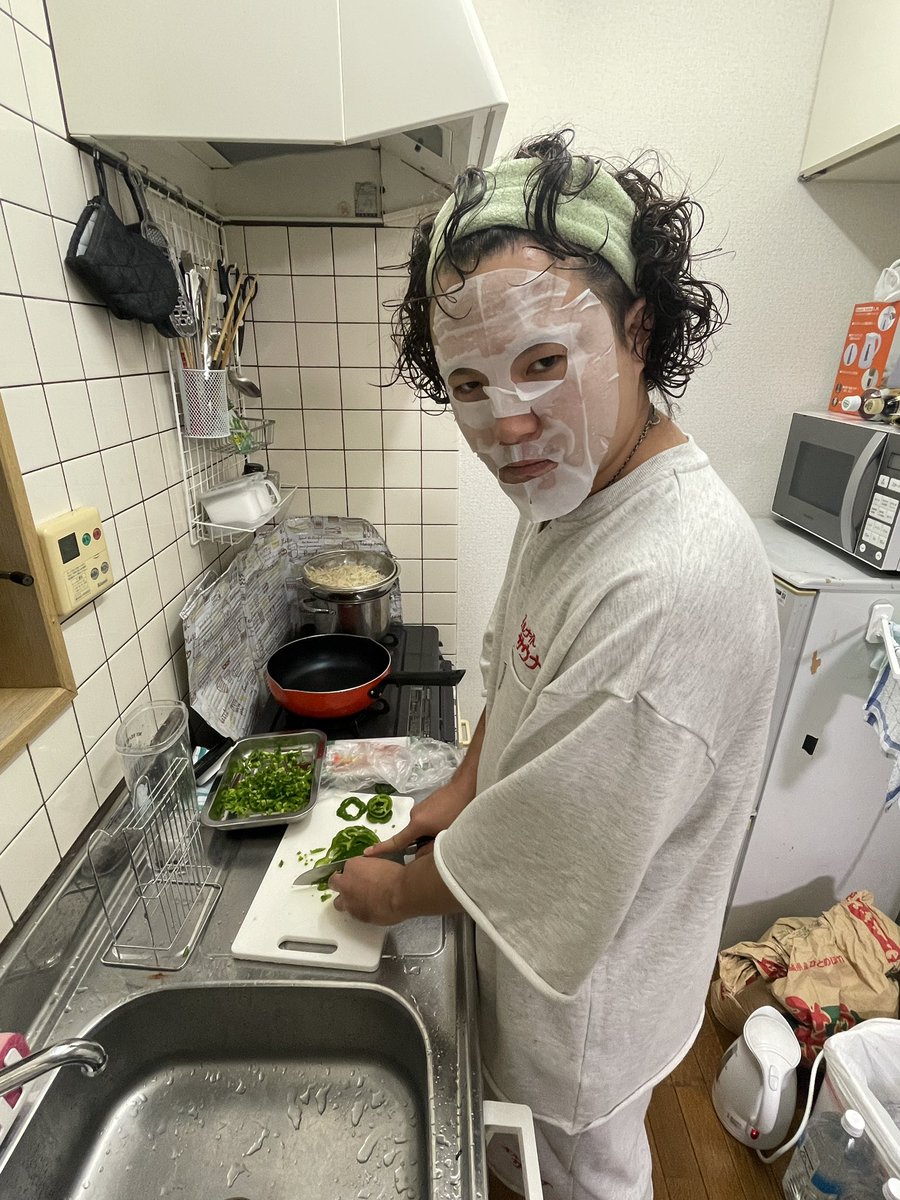 オカンが夜ご飯作ってくれる🍚