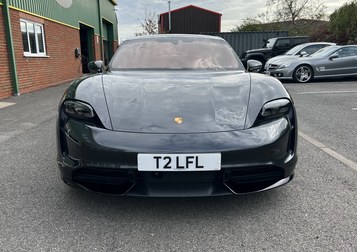woldsideclassic's tweet photo. 2020 Porsche Taycan Turbo - this superb piece of engineering has a battery range around 280 miles on a good day, 616PHP, 0-62mph in 3.2 seconds and a top speed of over 160mph. See more at: https://t.co/ZVofhoKpkx #Porsche #Taycan #Turbo #Electriccar https://t.co/oGWxdWnisk