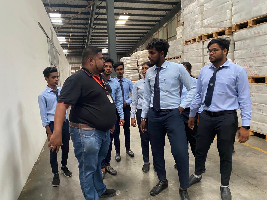 stbrittoscoll's tweet photo. As a part of orientation and academic pursuit newly admitted students of MBA &amp; BBA  were taken  to ICD  where they had been appraised about the functioning of ICD, General Warehouse,  equipments used for moving containers like TRG, Reach Staker etc. , https://t.co/kmrQvaNpN2